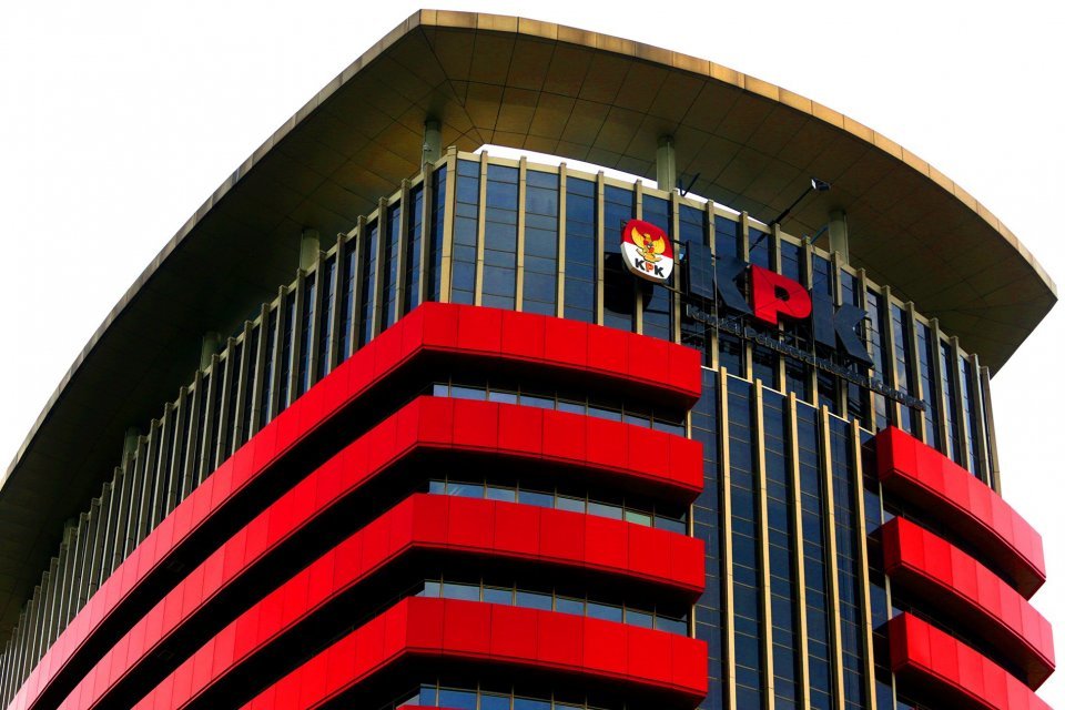 Eks Bupati Kebumen Arief Sugiyanto Diamankan KPK dalam OTT BPN Bogor